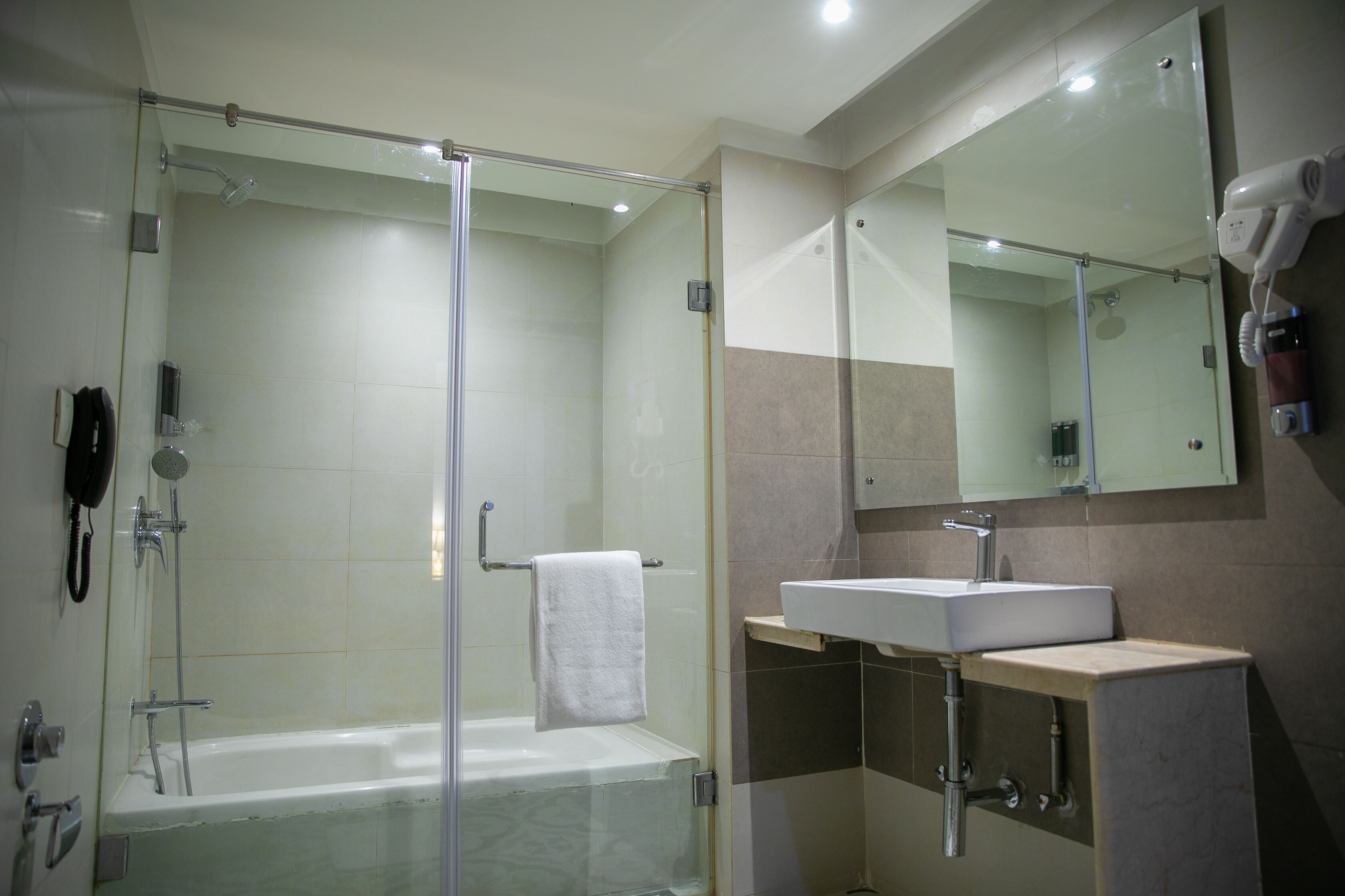 Photo - Grand Continent Secunderabad A Sarovar Portico Affiliate Hotel