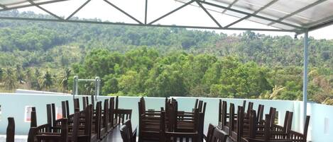 تناول الطعام