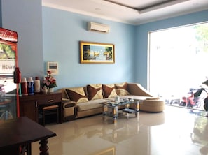 Khu tiếp khách ở sảnh