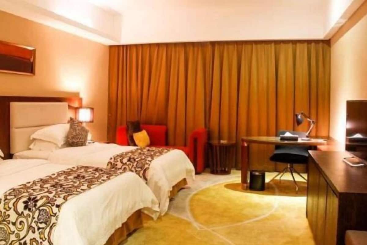 In-room safe, desk, blackout curtains, free WiFi
