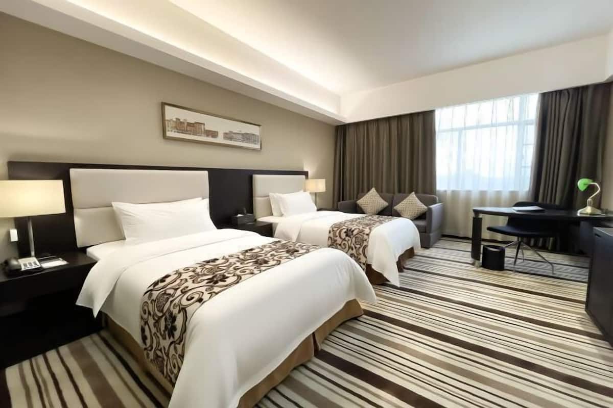 In-room safe, desk, blackout curtains, free WiFi