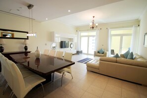 Appartement, 2 chambres | Restauration dans la chambre