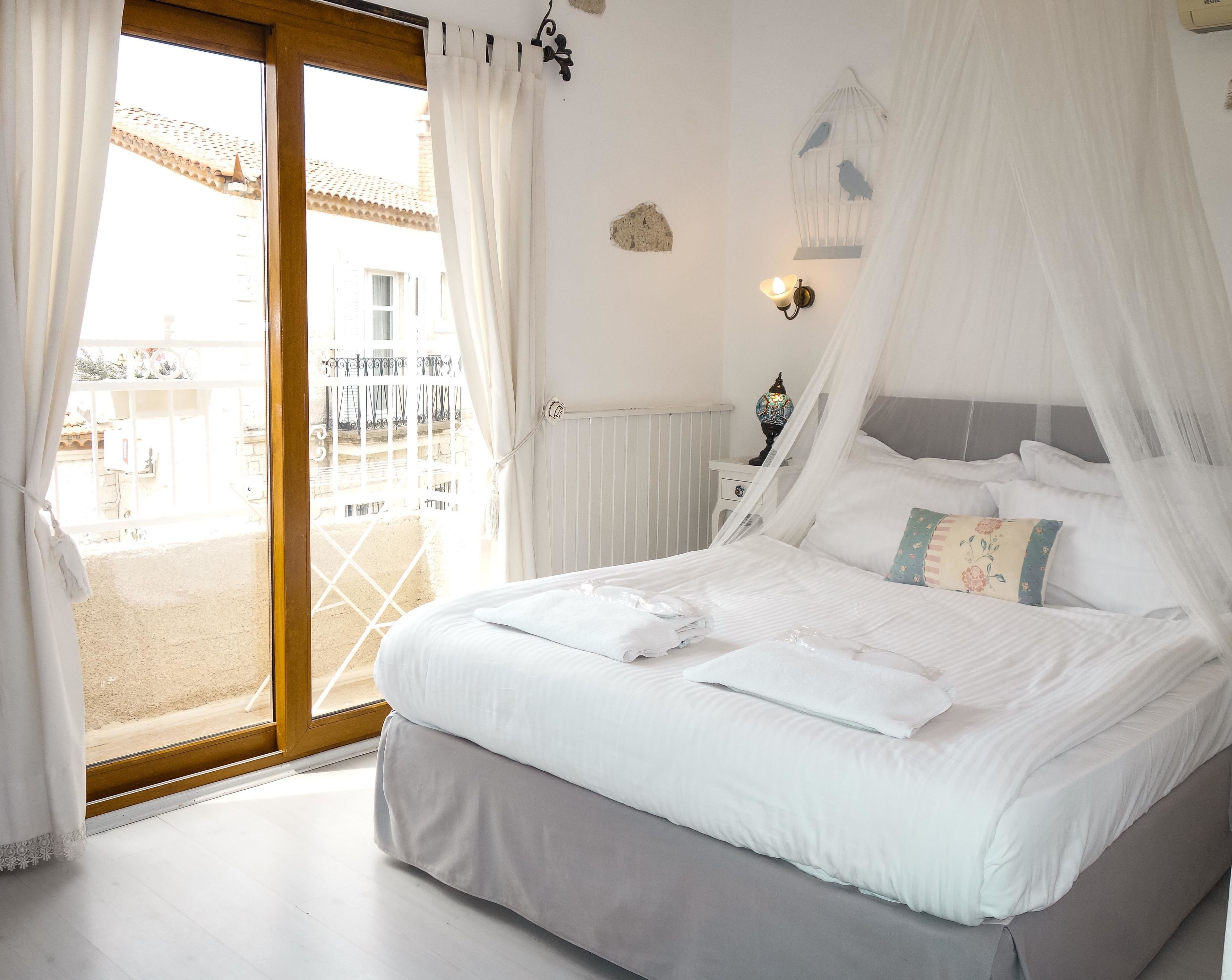 deluxe double room | premium bedding, free wifi, bed sheets