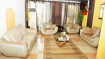 Kawasan tempat duduk lobi