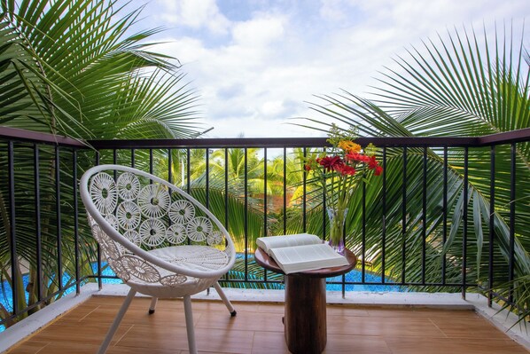 Deluxe Double Room, Pool View | Terrace/patio