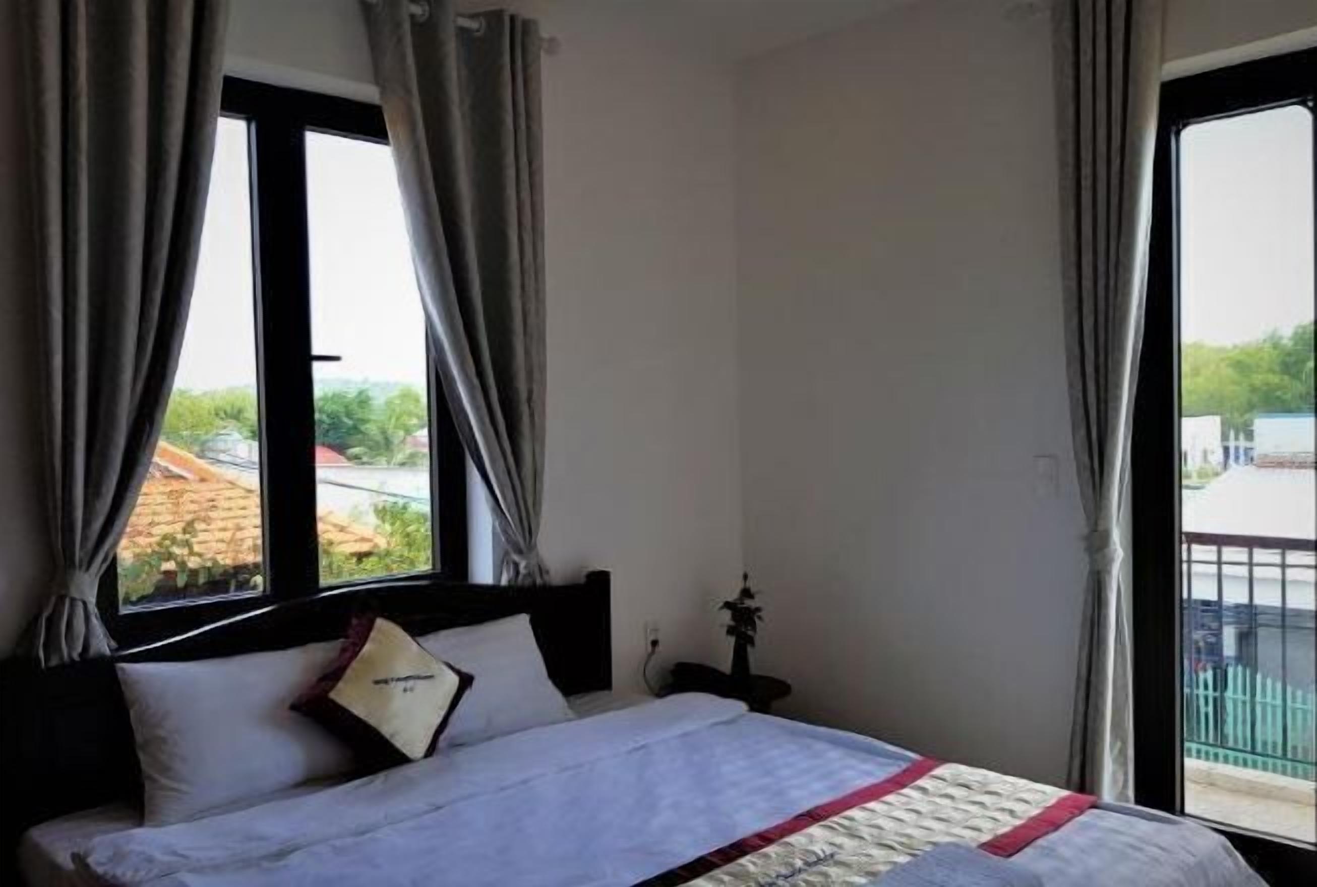 迷你吧、办公桌、隔音、免费 WiFi