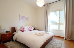 Leilighet, 1 soverom | 1 soverom, safe på rommet, blendingsgardiner og strykejern/-brett