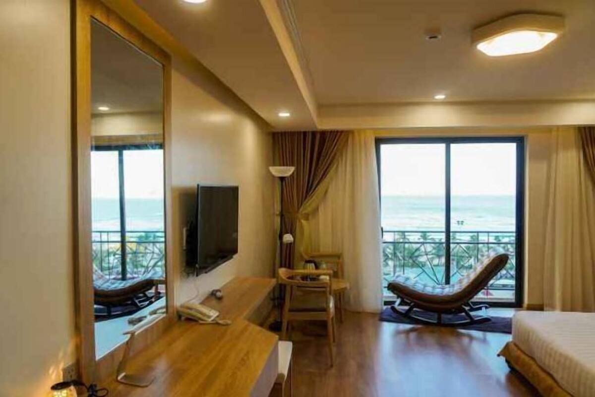 Premium bedding, memory foam beds, free minibar items, in-room safe