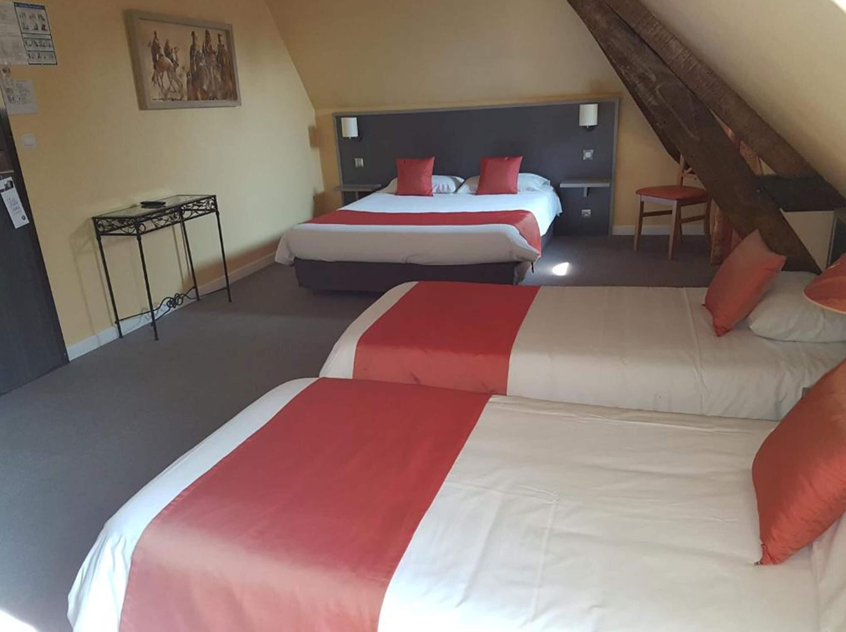 comfort quadruple room | premium bedding, desk, soundproofing, free wifi