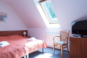 Double or Twin Room, 1 Bedroom | In-room safe, desk, iron/ironing board, free WiFi - Wellness HOTEL HARRACHOVKA (Harrachov)