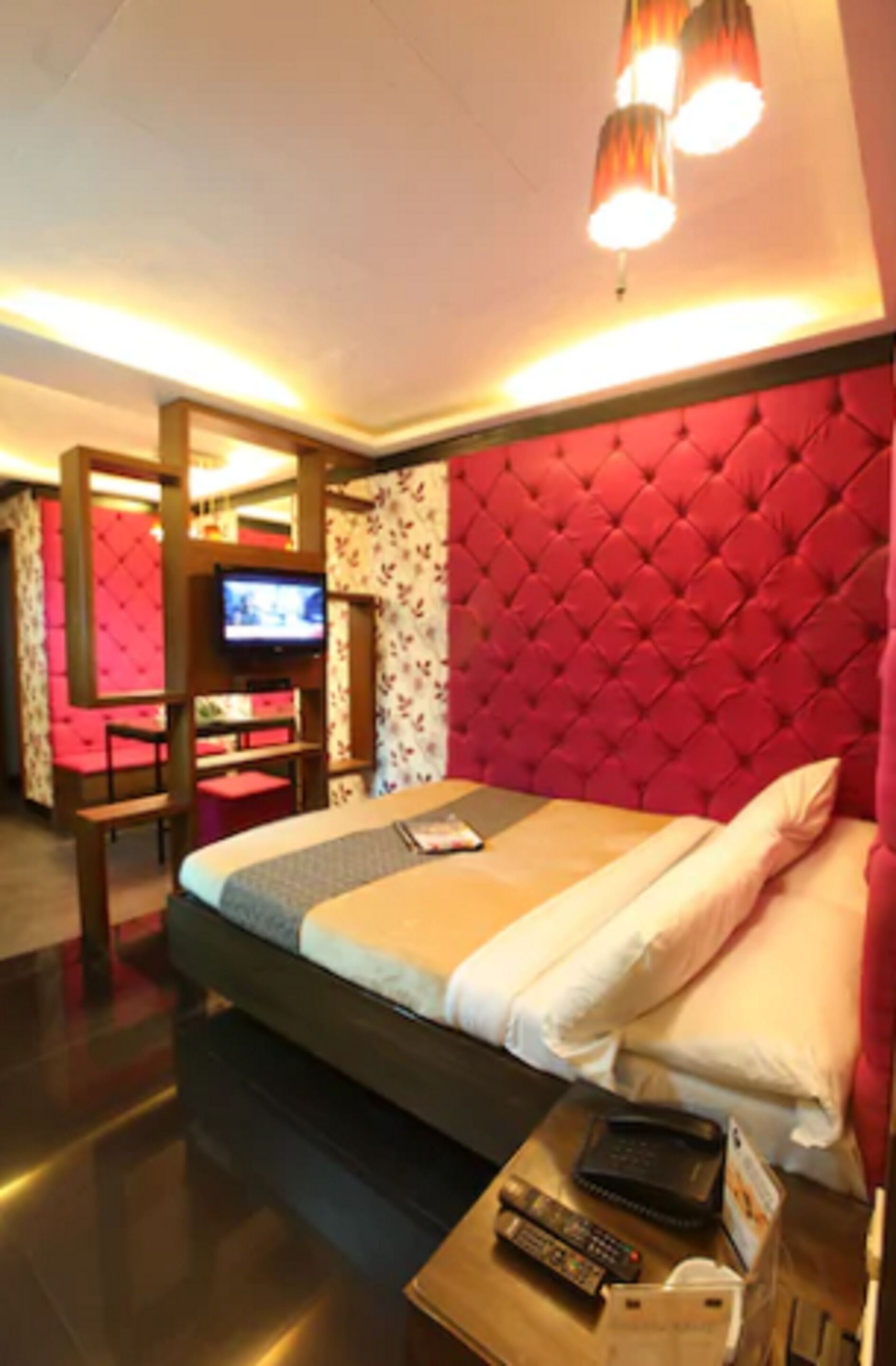 Victoria Court Escarpment Pasig, Manila Room, Prices & Reviews