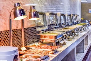 Daily buffet breakfast for a fee