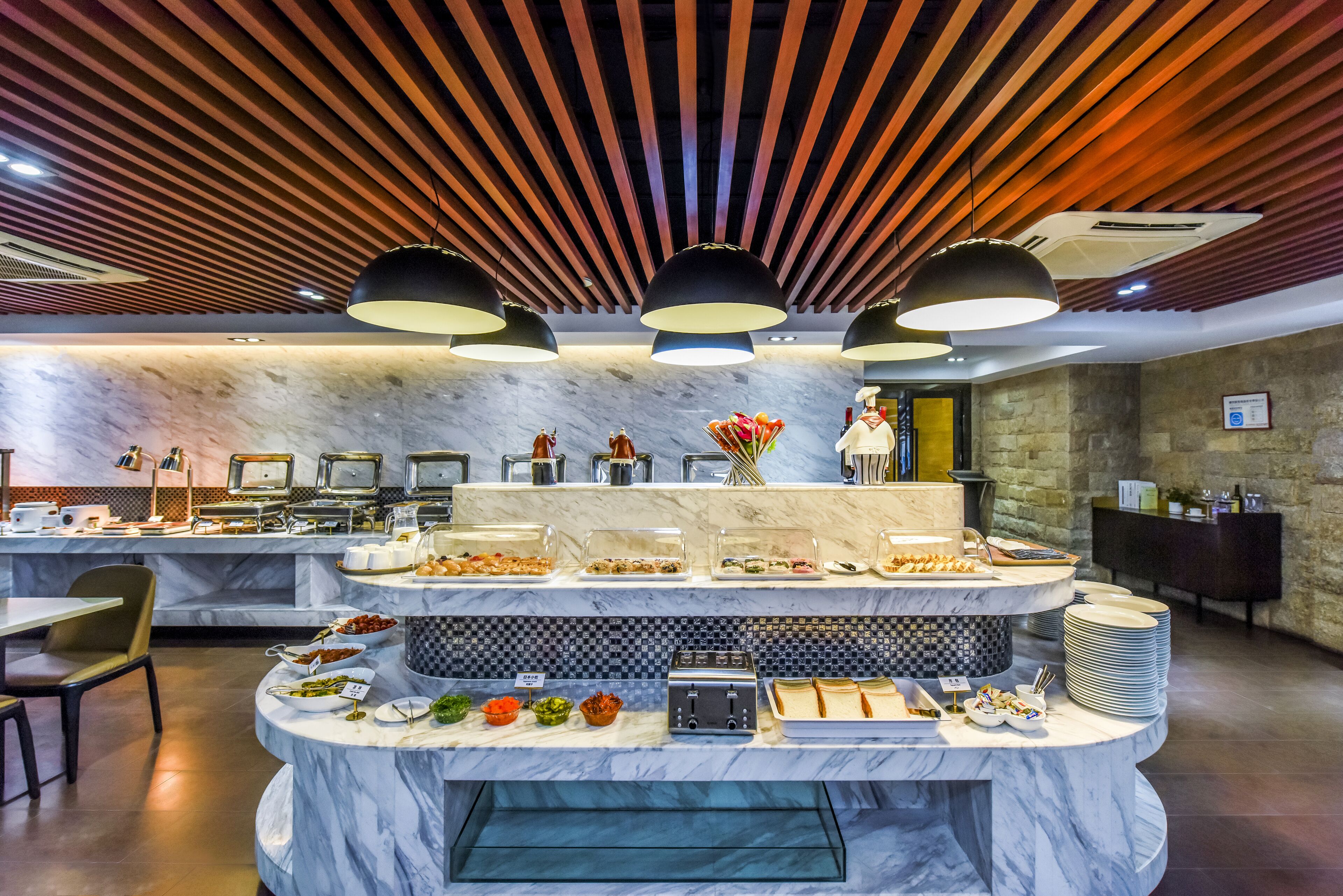 Daily buffet breakfast for a fee