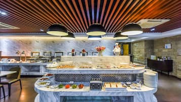 Daily buffet breakfast for a fee