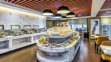 Daily buffet breakfast for a fee