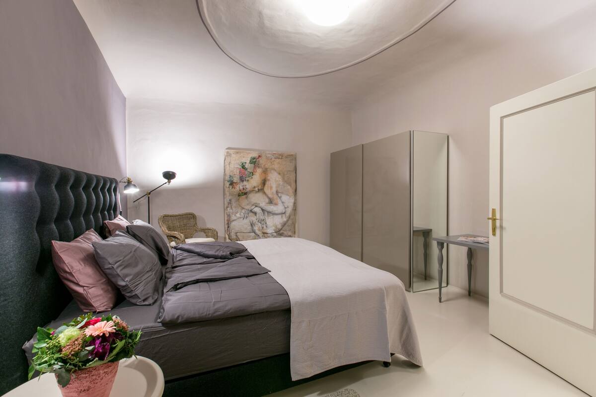 Apartment, 2 Bedrooms ( T3 ) | Individually decorated, individually furnished, desk, laptop workspace