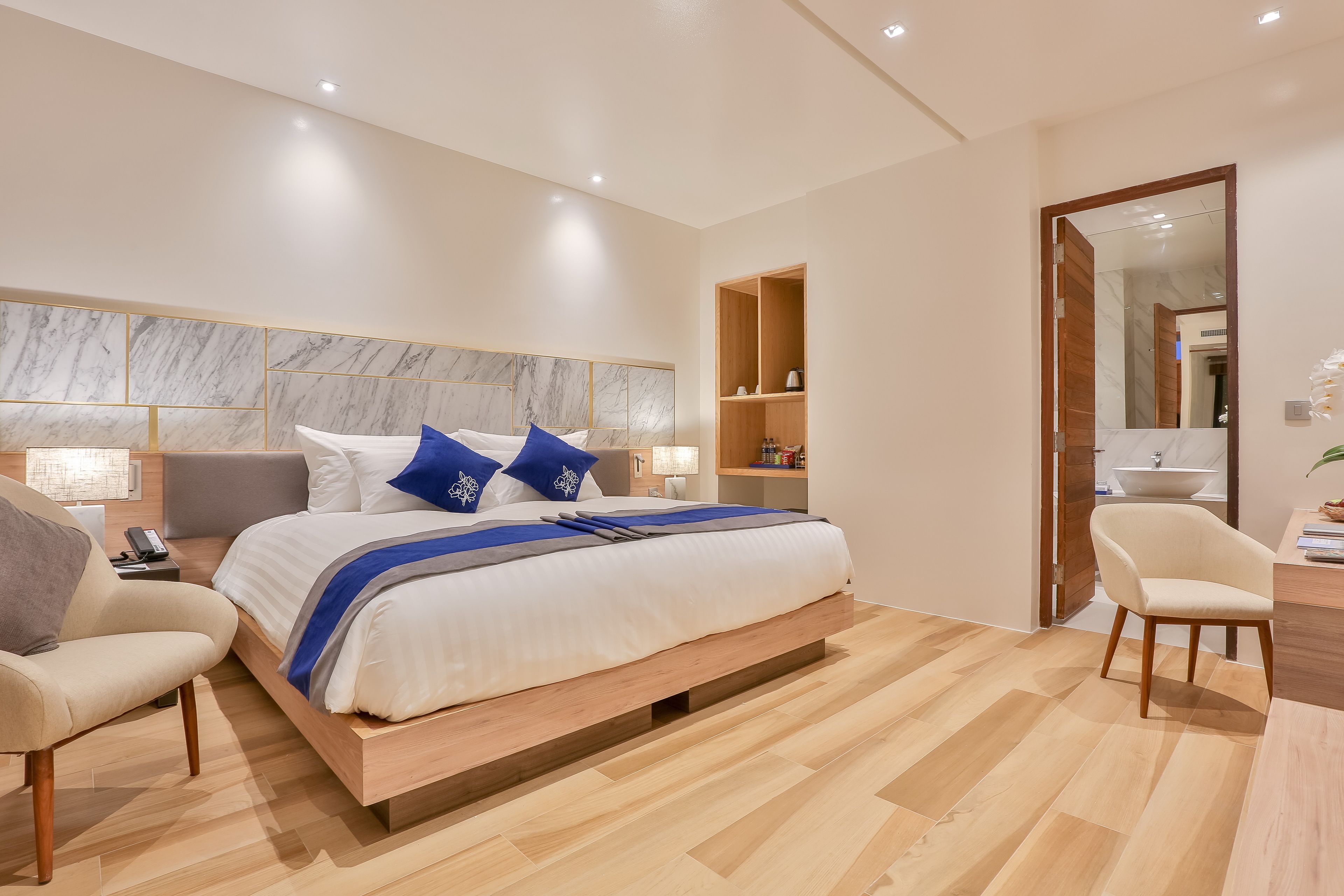 premier garden double room | 1 bedroom, egyptian cotton sheets, premium bedding, minibar