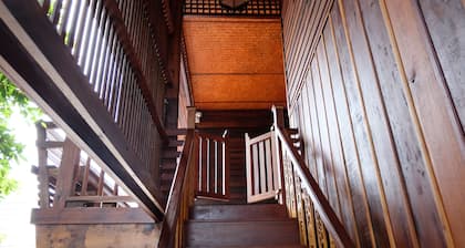 Baan Kun Tuad Ko Si Chang