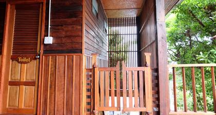 Baan Kun Tuad Ko Si Chang
