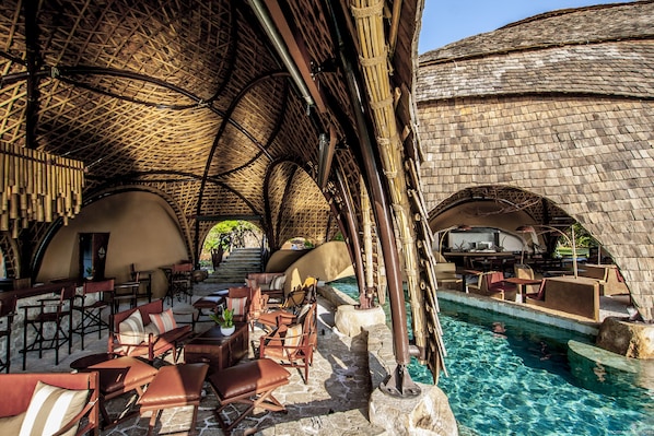 Ocean views, open daily - Wild Coast Tented Lodge - Relais and Chateaux - All Inclusive (Tissamaharama)