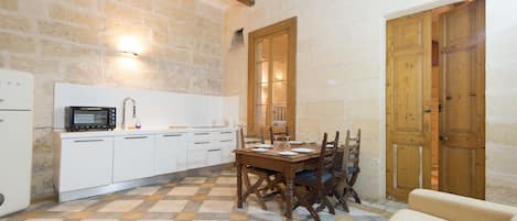 Apartment (Valletta Bishop) | Living room