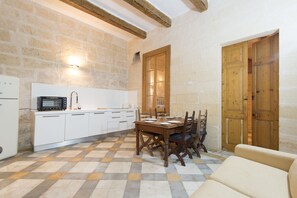 Apartment (Valletta Bishop) | Living room | Flat-screen TV - Valletta Bishop Apartment (Valletta)