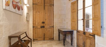 Valletta Bishop Apartment