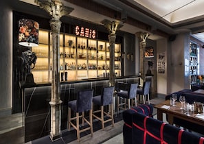 Bar (in der Unterkunft)