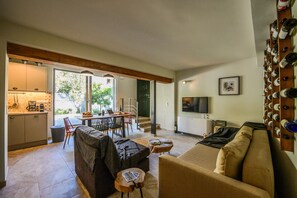 Interior - City Cottage (Kalamata)