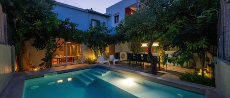 Luxury Apartment, 3 Bedrooms, Private Pool