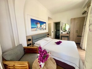 Minibar, bureau, chambres insonorisées, Wi-Fi gratuit