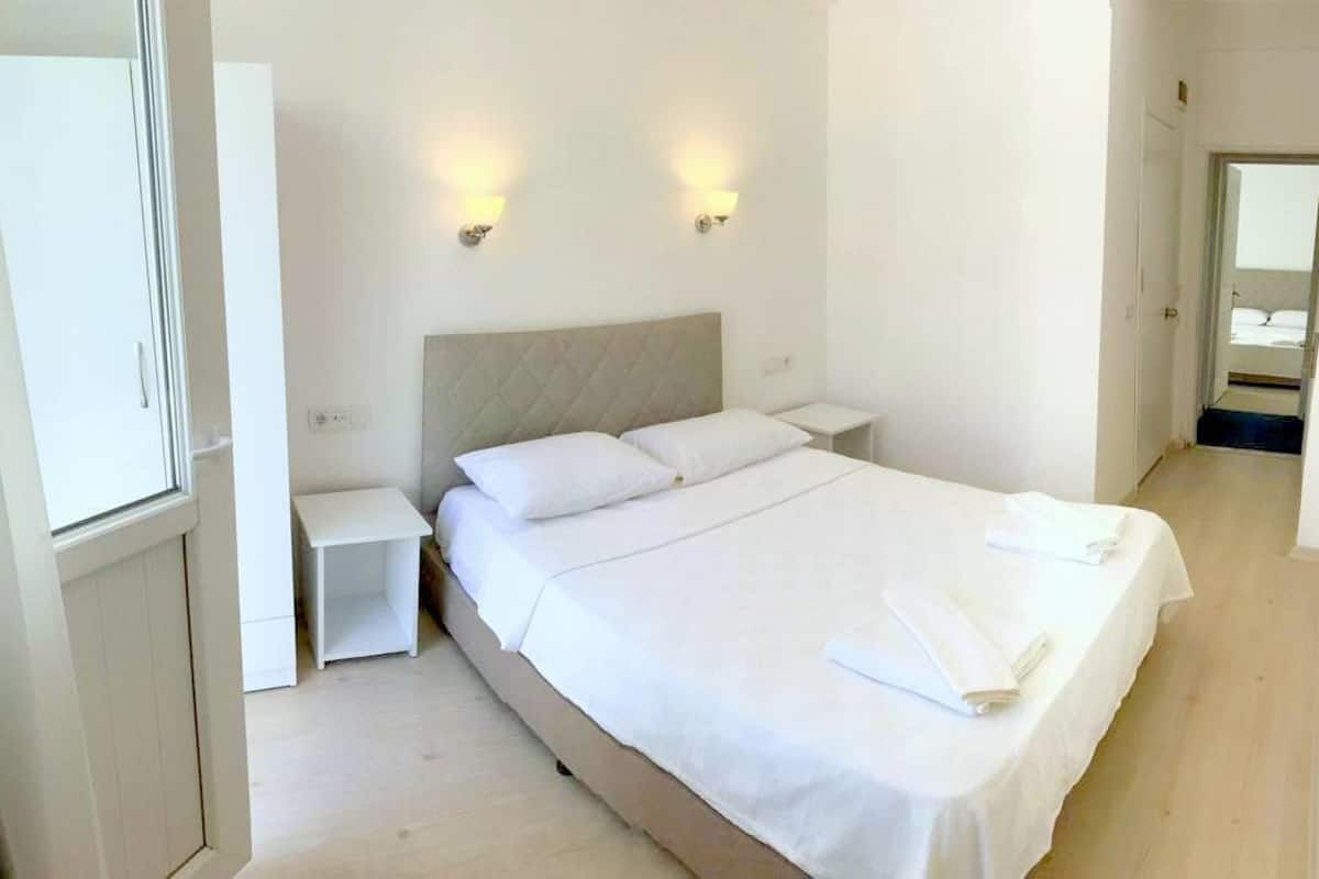 Habitación con 1 cama matrimonial o 2 individuales | Vista desde la habitación