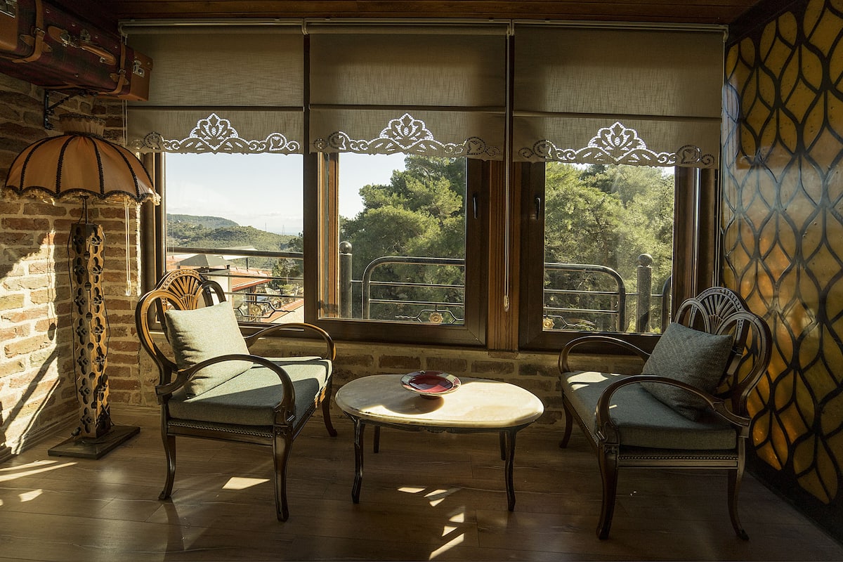 superior suite, 1 bedroom | premium bedding, minibar, in-room safe, individually decorated