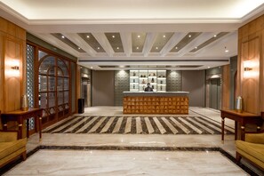 Reception - Freesia By Express Inn (Mumbai)
