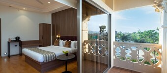 Freesia By Express Inn