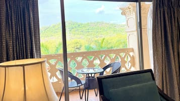 Royal Suite | 1 bedroom, premium bedding, memory foam beds, individually decorated