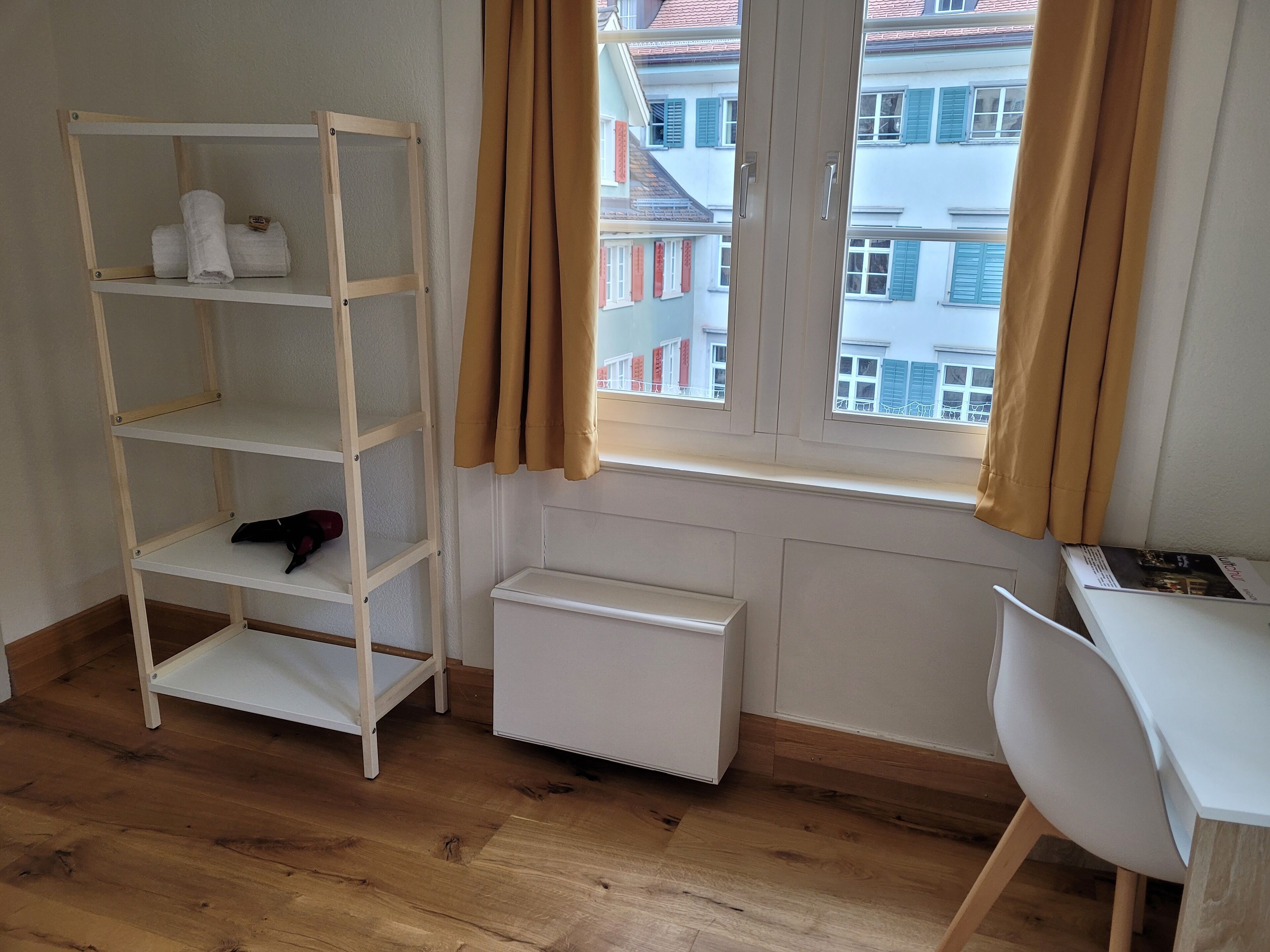 basic single room (private shower, shared toilet ) | hypo-allergenic bedding, desk, blackout curtains, free wifi