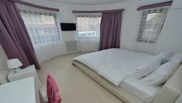 Minibar, escritorio, insonorización y cunas gratuitas