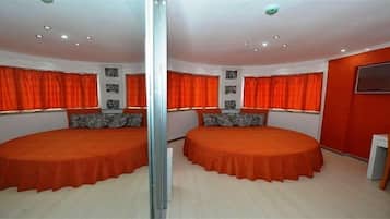 Deluxe Double Room | Minibar, soundproofing, free WiFi, bed sheets