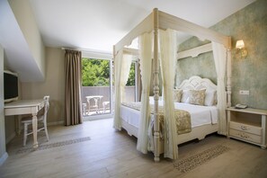 Superior Room, 1 Double Bed, Annex Building | Minibar, in-room safe, individually decorated, individually furnished