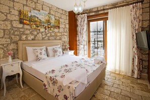 Apartment | 1 bedroom, in-room safe, desk, iron/ironing board - Ince Kara Apart Hotel (Cesme)