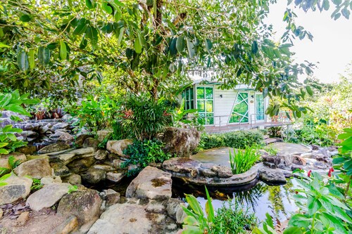 Chalong Hill Tropical Garden Homes