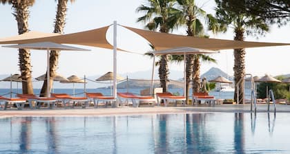 Bodrum Sea Side Beach Club Hotel