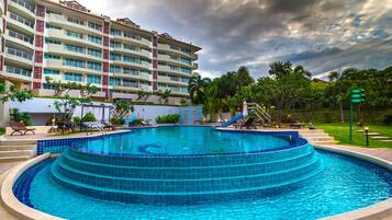 Outdoor pool, a rooftop pool