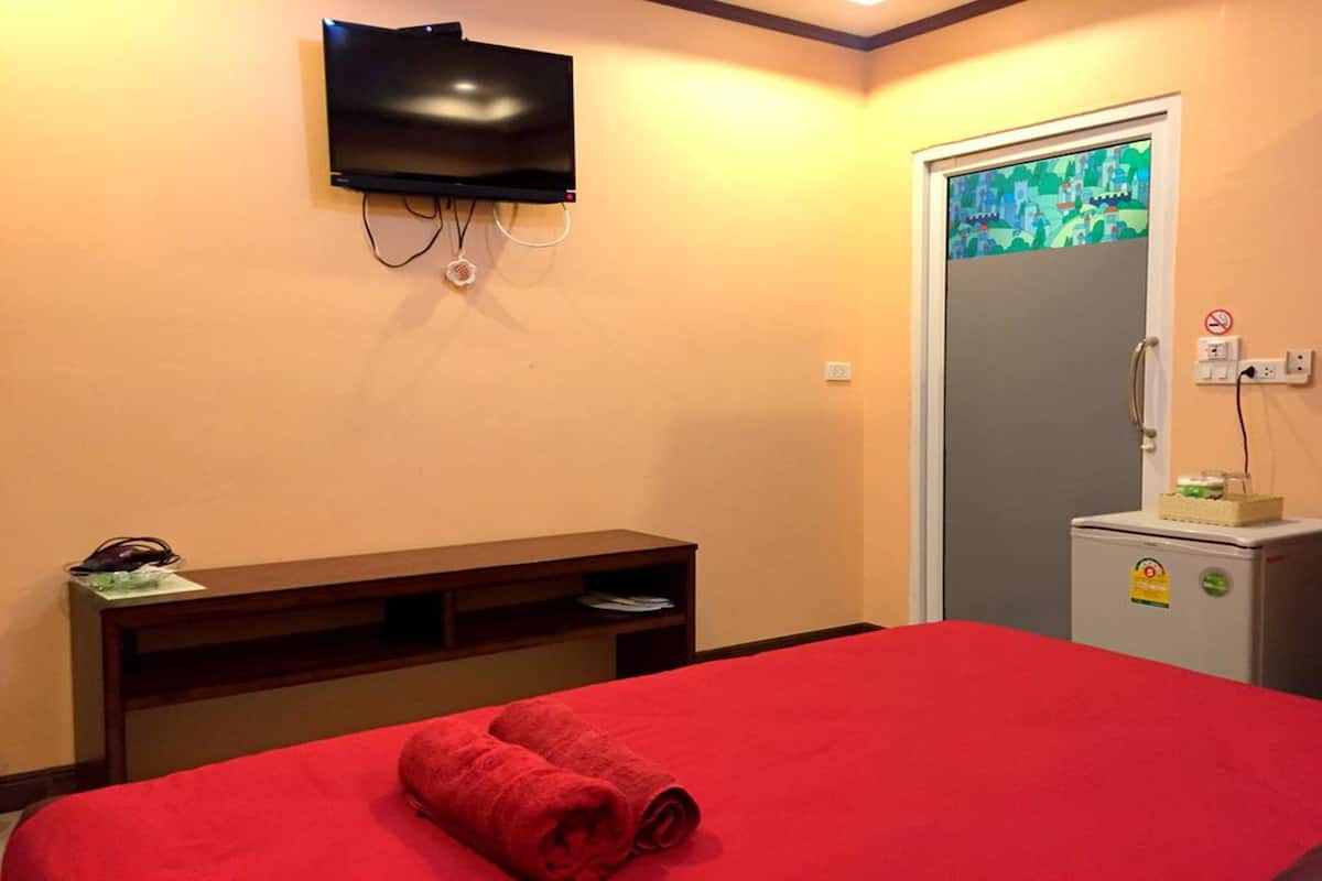 Deluxe Double Room | In-room safe, blackout curtains, free WiFi