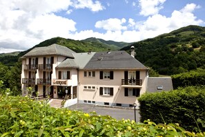 Front of property - Le Griou (Saint-Jacques-des-Blats)
