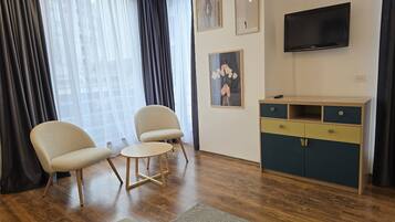 Studio - Mosilor 1 | Area soggiorno | TV LED