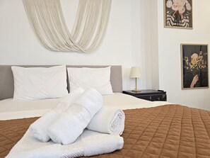 Studio – basic, tekjøkken, byutsikt | Strykejern/-brett, barnesenger og wi-fi (inkludert)