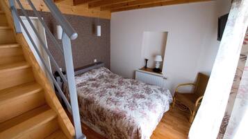 Schreibtisch, kostenlose Babybetten, kostenloses WLAN