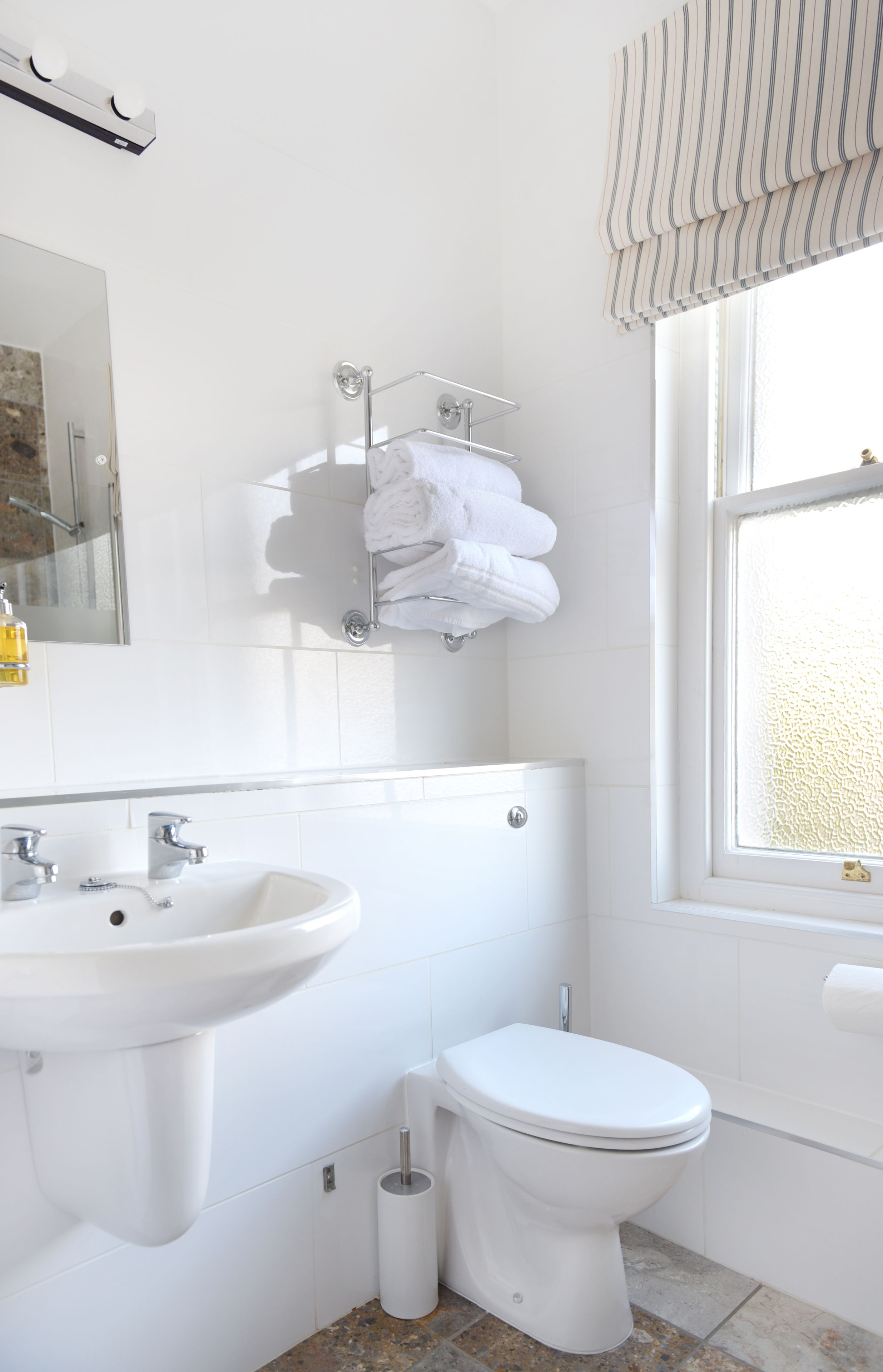 family room | bathroom | combined shower/bathtub, free toiletries, hair dryer, towels